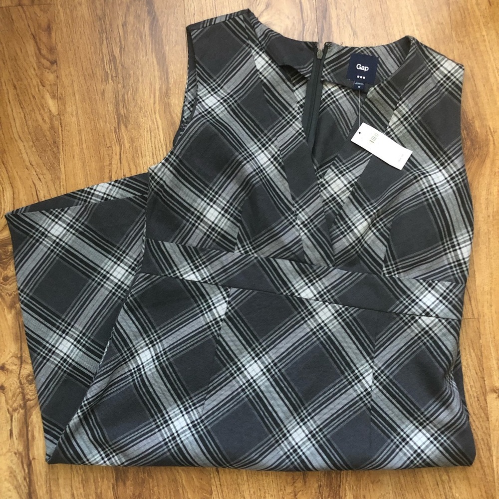 Size 12 GAP Women’s Dress NWT